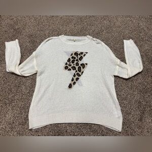 Main Strip Cheetah Print Lightening Bolt Airy Lightweight White Sweater medium